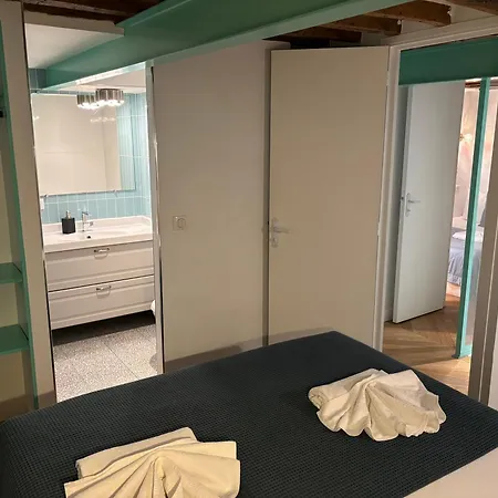 Duplex Marais - Steps From Pompidou Aldaro * Parijs