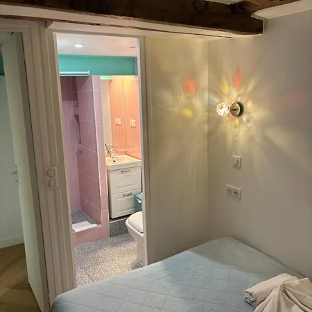 Duplex Marais - Steps From Pompidou Aldaro Διαμέρισμα Παρίσι